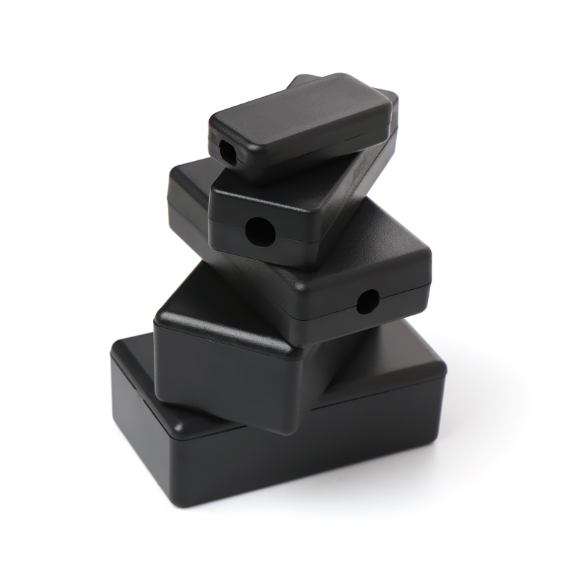 Boîte noire étanche en plastiq - Useful Electronic Gadgets avis et prix